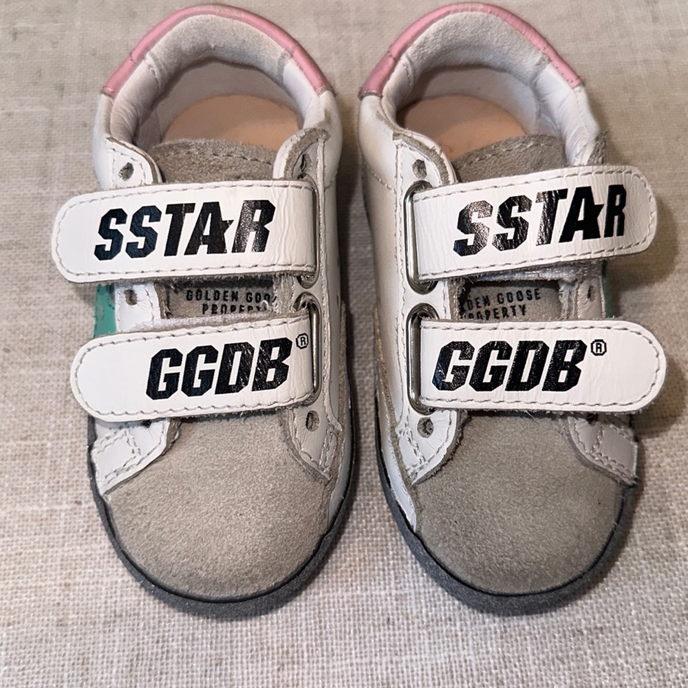 Golden goose baby size 19 white and pink